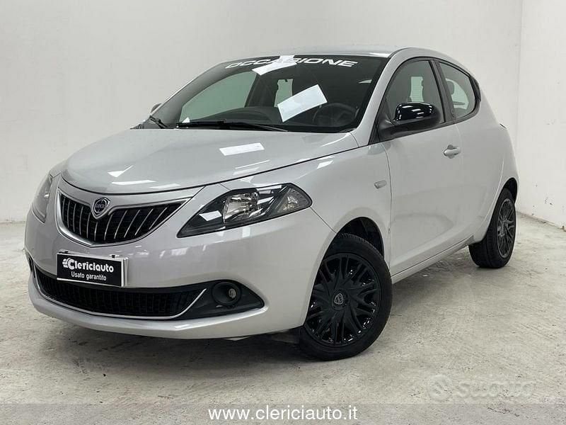 Argento Usata 2021 Lancia Ypsilon Gold Due volumi | 11.450 € (Buon prezzo) - Immagine 1/4