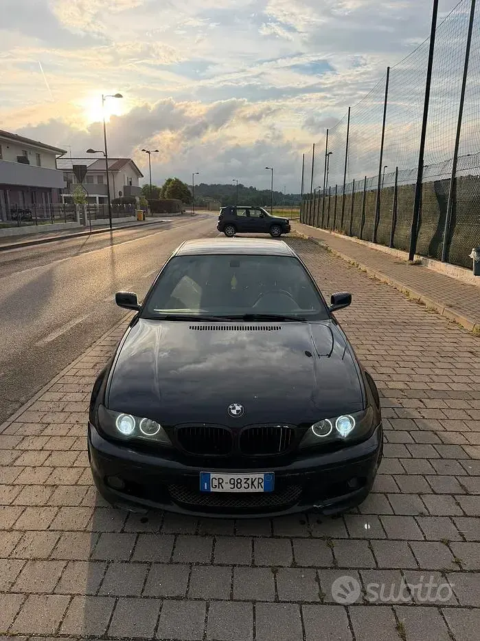Usata BMW 330 Performance 231 CV (169 kW) 2004 Nero Coupé