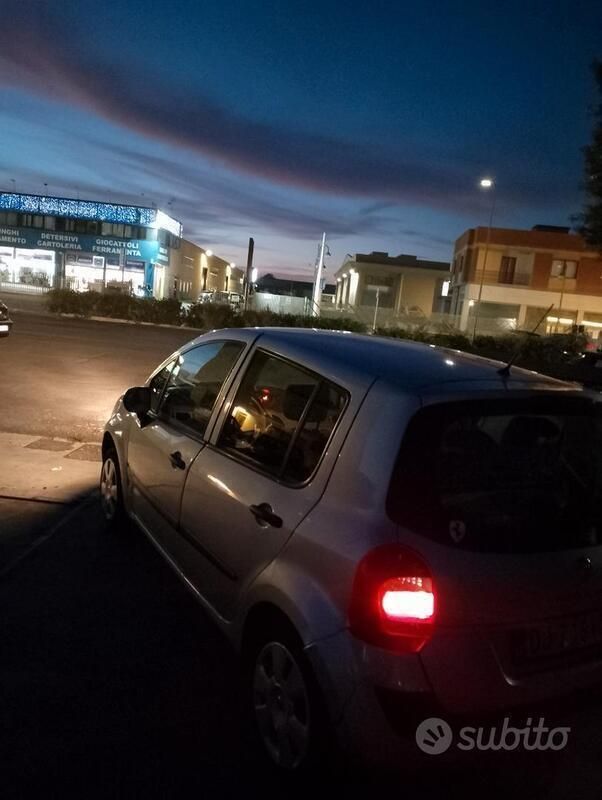 Usata 2008 Renault Modus Monovolume | 1200 € (Ottimo prezzo) - Immagine 1/4