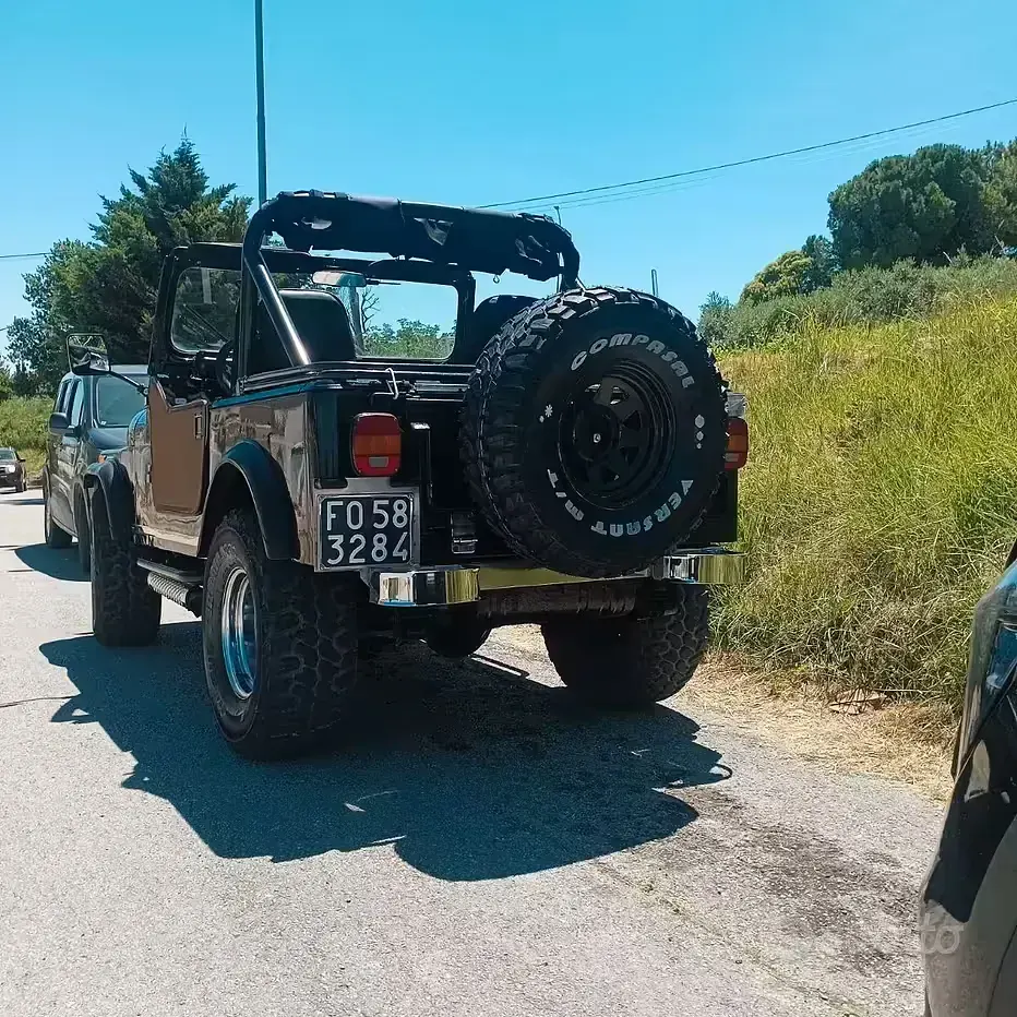 Usata Jeep CJ 1981 Nero SUV