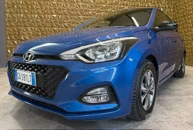 Usata Hyundai i20 75 CV (55 kW) 2020 Bluazzurro Utilitaria