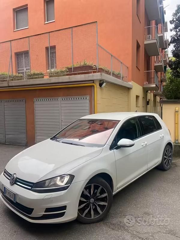 Usata VW Golf VII Highline 105 CV (77 kW) 2017 Bianco Berlina