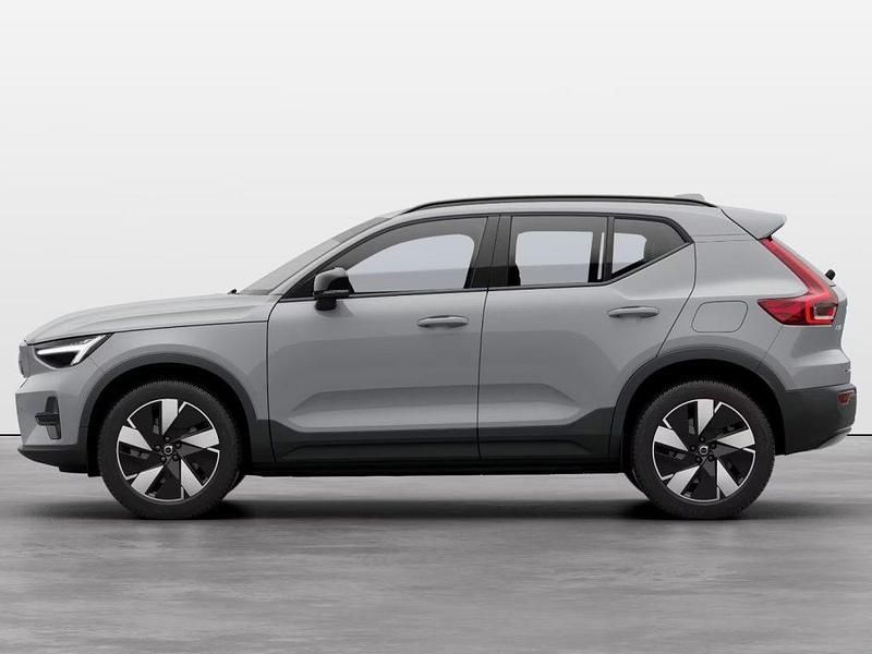 Nuova Volvo EX40 Plus 185 kW (252 CV) 2025 SUV