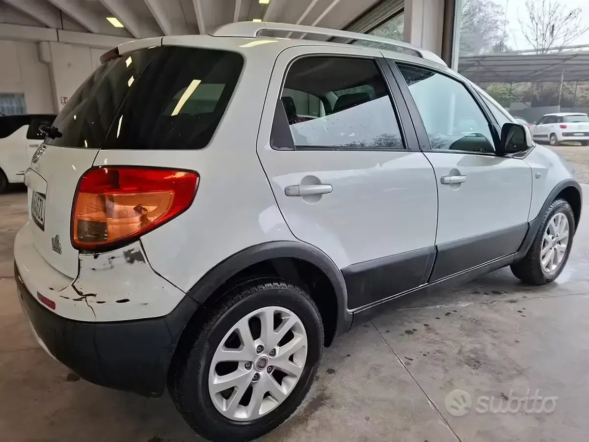 Usata Fiat Sedici Dynamic 120 CV (88 kW) 2010 Bianco SUV
