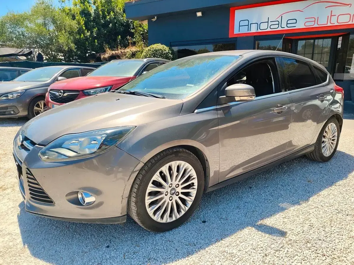 Usata Ford Focus 116 CV (85 kW) 2011 Grigio Berlina