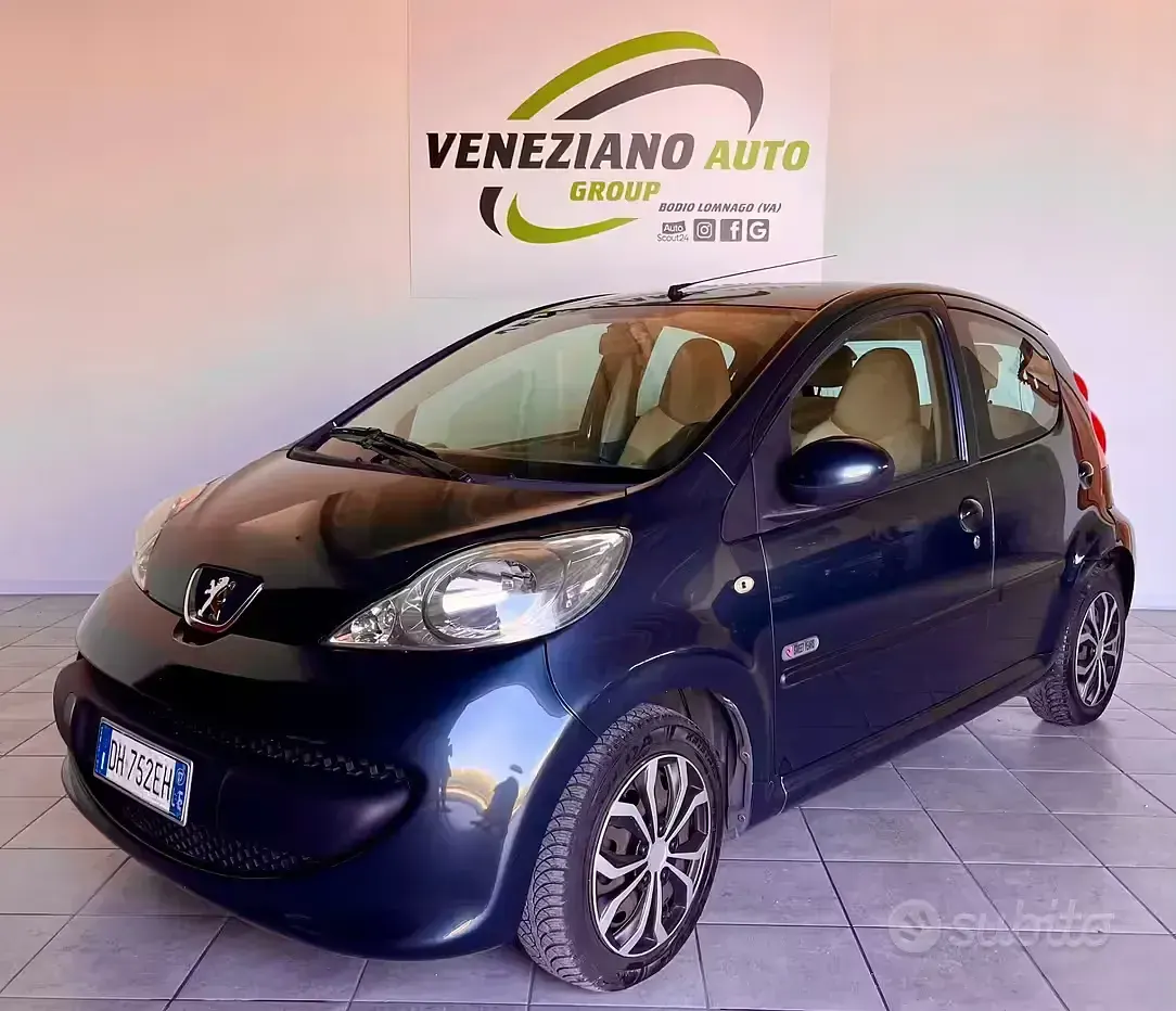 Usata Peugeot 107 Urban Move 68 CV (50 kW) 2007 Grigio Utilitaria