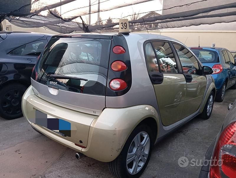 Usata Smart ForFour Passion 75 CV (55 kW) 2006 Verde Utilitaria