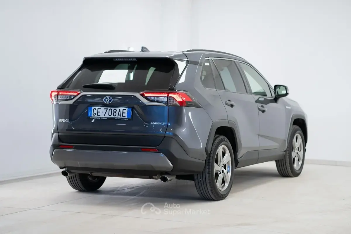 Usata Toyota RAV4 Hybrid 218 CV (160 kW) 2021 Grigio SUV