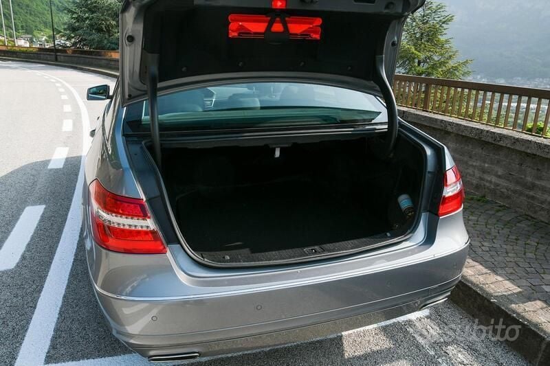 Usata Mercedes E250 204 CV (150 kW) 2012 Grigio Berlina