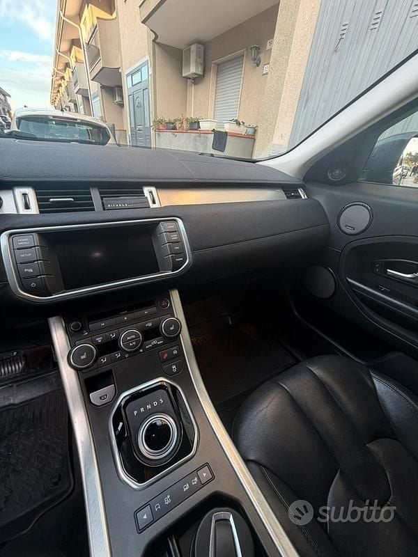 Usata Land Rover Range Rover evoque 150 CV (110 kW) 2015 Nero SUV