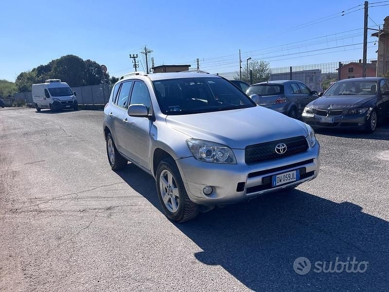 Usata Toyota RAV4 150 CV (110 kW) 2009 Grigio SUV