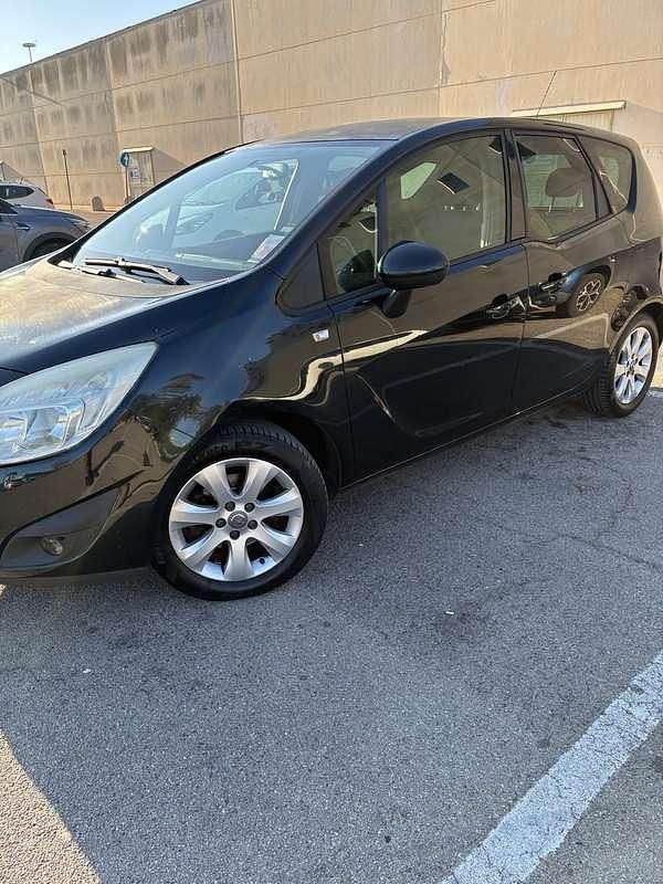 Usata Opel Meriva 120 CV (88 kW) 2013 Nero Monovolume