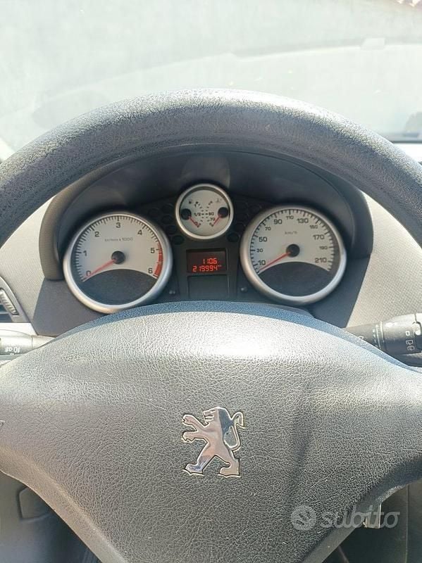 Usata Peugeot 207 2009 Nero Utilitaria
