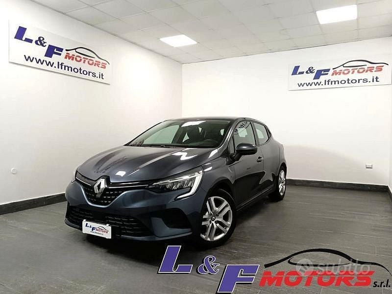 Usata Renault Clio V 140 CV (102 kW) 2022 Grigio Berlina