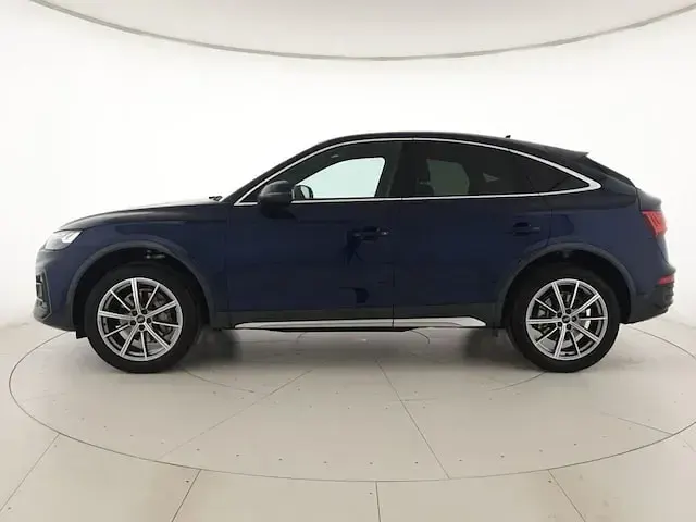 Usata Audi Q5 Sportback Ambiente 204 CV (150 kW) 2025 Blu navarra metallizzato SUV