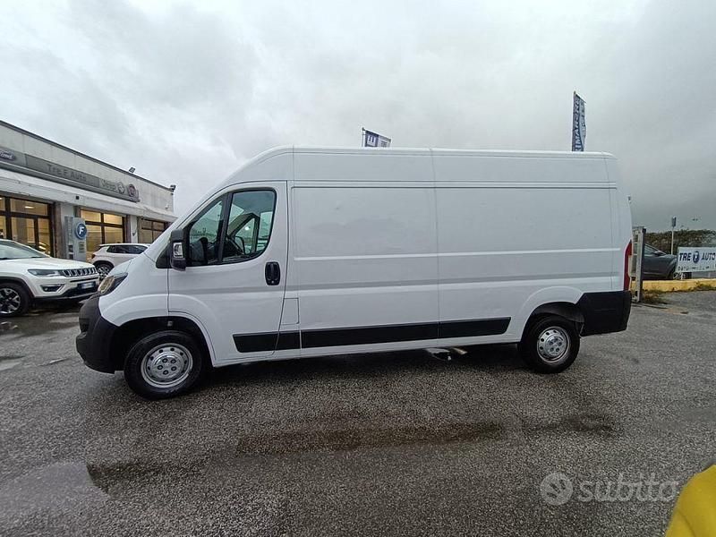 Usata Fiat Ducato 140 CV (102 kW) 2023 Bianco Furgone