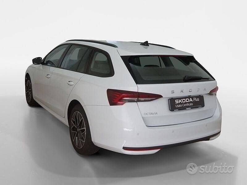 Usata Skoda Octavia Executive 150 CV (110 kW) 2025 Bianco Station wagon