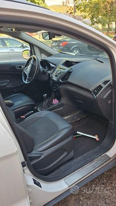 Usata Ford Ecosport Titanium 125 CV (91 kW) 2015 Bianco SUV