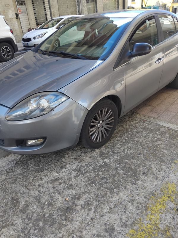 Usata Fiat Bravo 120 CV (88 kW) 2012 Grigio Utilitaria