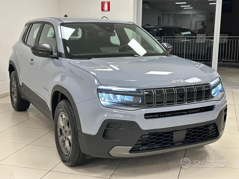 Nuova Jeep Avenger Longitude 100 CV (73 kW) 2025 Grigio SUV