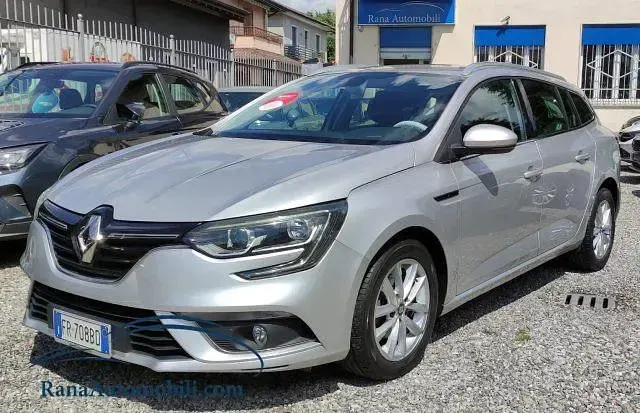 Usata Renault Mégane GrandTour Business 90 CV (66 kW) 2018 Argento Station wagon