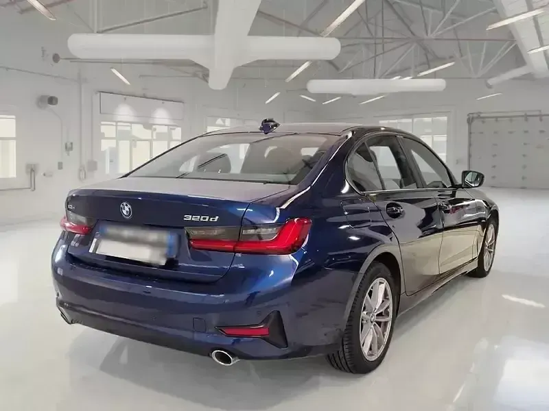 Usata BMW 320 Advantage 190 CV (139 kW) 2019 Blu Berlina