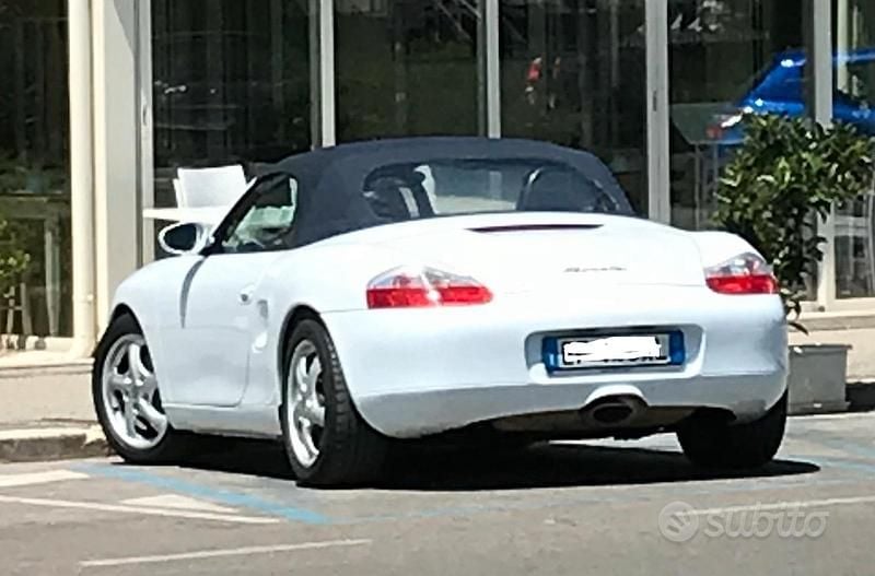 Usata Porsche Boxster 204 CV (150 kW) 1998 Bianco Cabrio