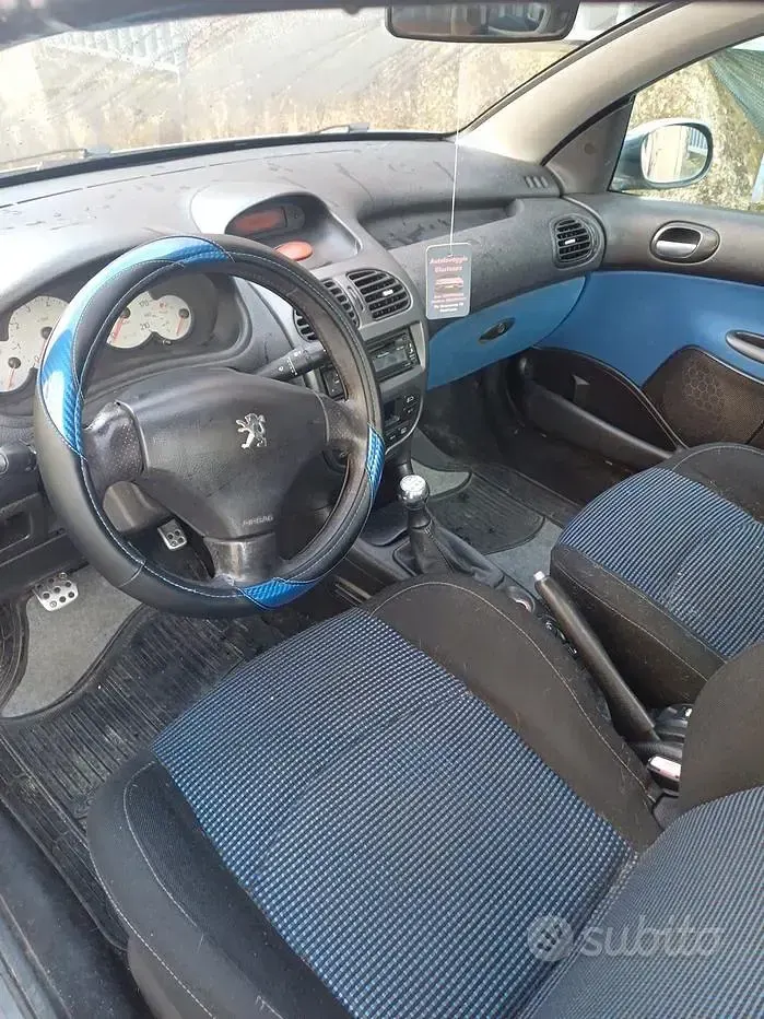Usata Peugeot 206 CC 2002 Cabrio