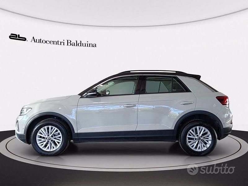 Usata VW T-Roc Life 110 CV (80 kW) 2022 Ascot grey SUV
