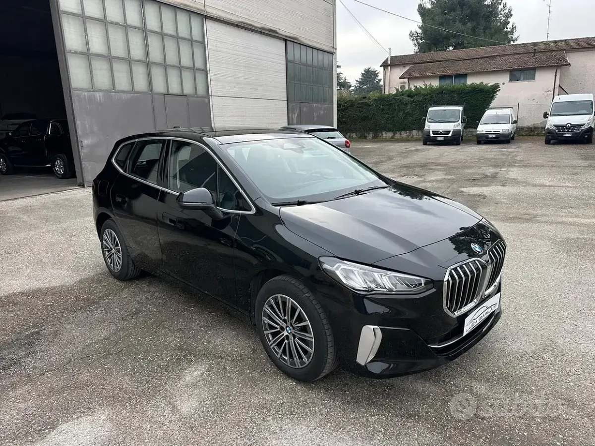 Usado BMW 218 Efficient Dynamics 150 CV (110 kW) 2024 Negro Familiar