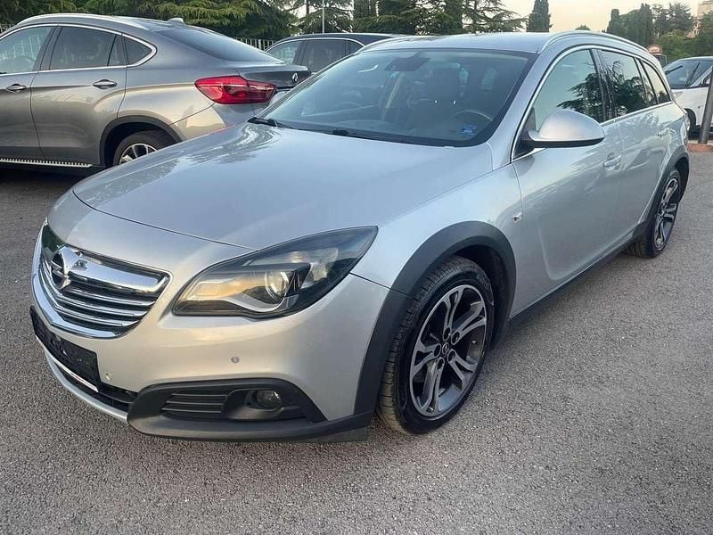 Argento Usata 2015 Opel Insignia Business Station wagon | 6999 € (Buon prezzo) - Immagine 1/4