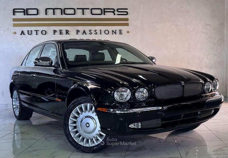 Usata Jaguar XJR Supercharged 394 CV (289 kW) 2003 Other Berlina