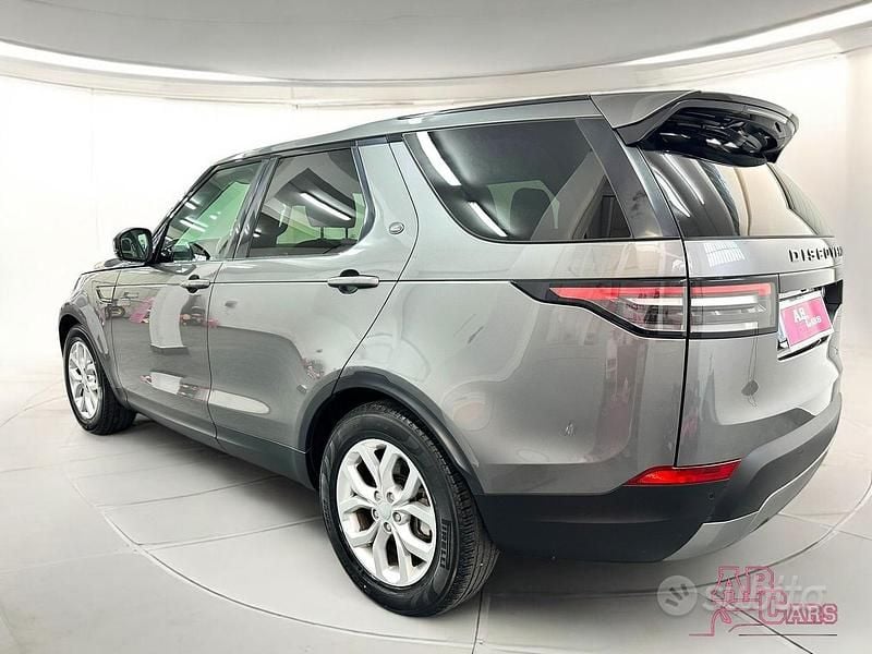 Usata Land Rover Discovery 5 SE 180 CV (132 kW) 2018 Grigio SUV