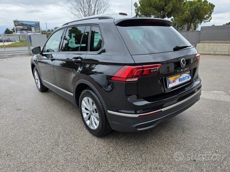 Usata VW Tiguan Life 150 CV (110 kW) 2021 Nero SUV