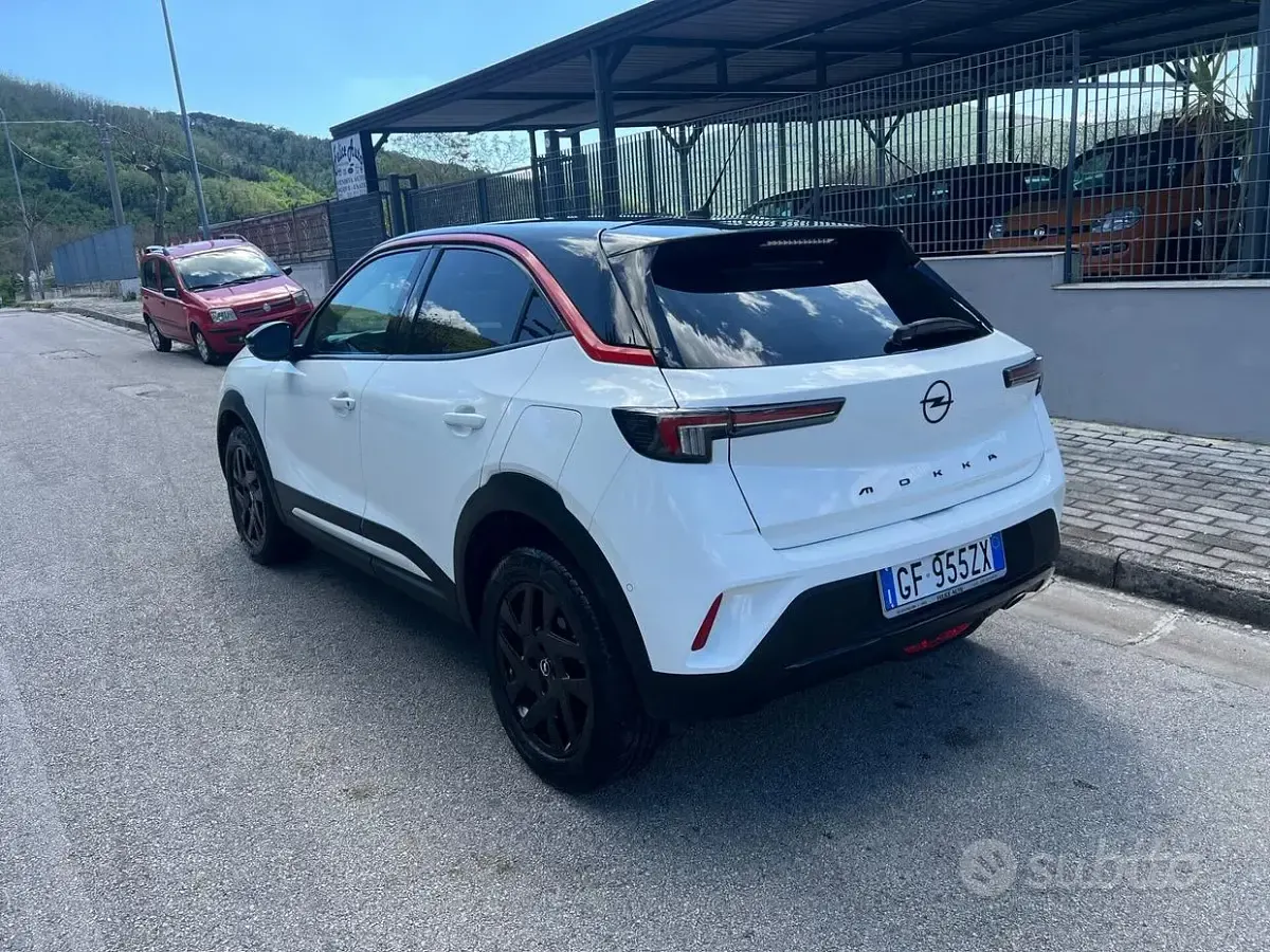 Usata Opel Mokka GS Line 110 CV (80 kW) 2021 Bianco SUV