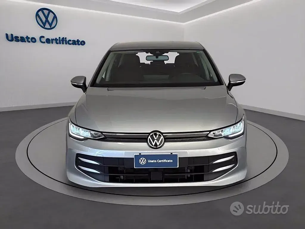 Usata VW Golf VIII Life 116 CV (85 kW) 2025 Dolomite met Berlina
