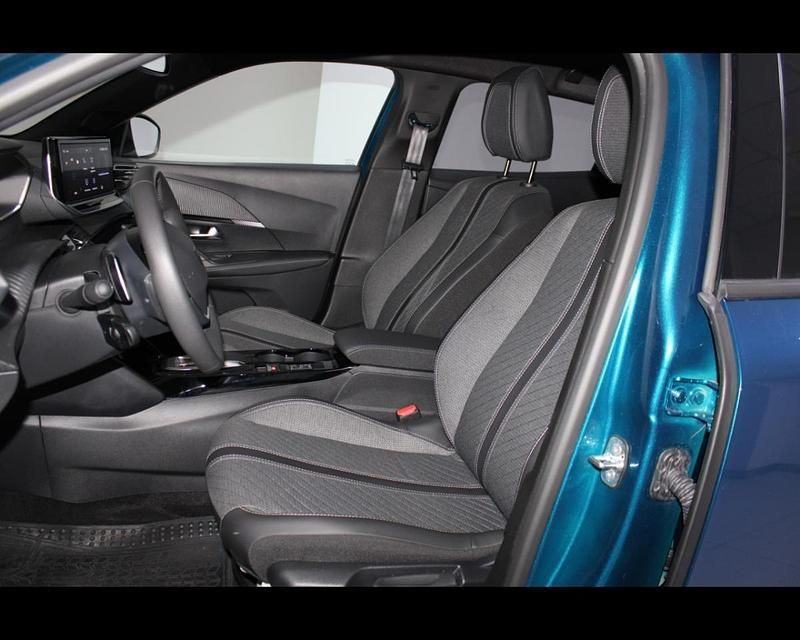 Usata Peugeot 2008 Allure 131 CV (96 kW) 2025 Blu SUV