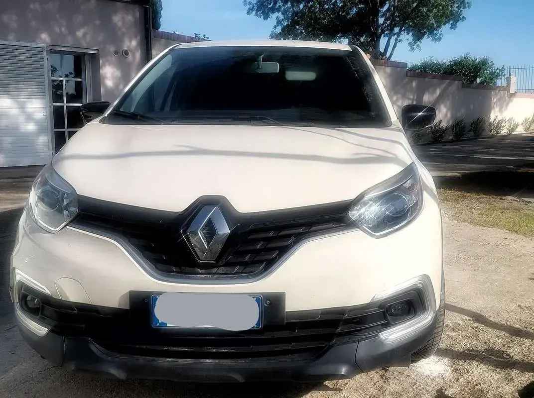 Usata Renault Captur 90 CV (66 kW) 2019 Beige SUV