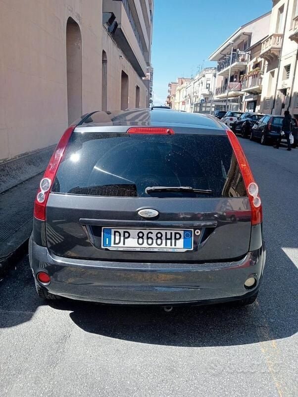 Usata Ford Fiesta 75 CV (55 kW) 2008 Utilitaria