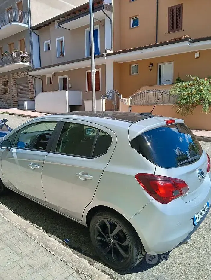 Usata Opel Corsa 69 CV (50 kW) 2018 Grigio Berlina