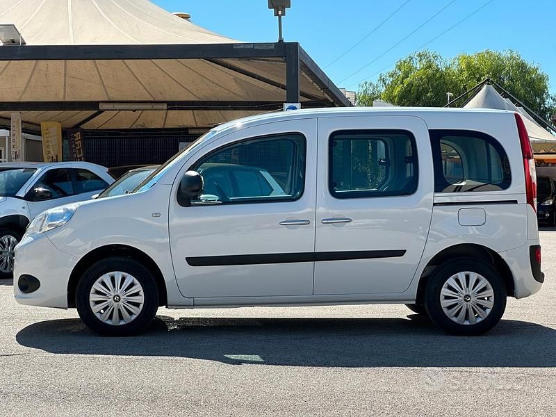 Usata Renault Kangoo Life 75 CV (55 kW) 2016 Bianco Monovolume