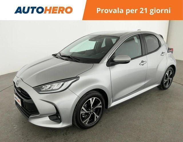 Usata Toyota Yaris Hybrid Trend 110 CV (80 kW) 2024 Argento Berlina