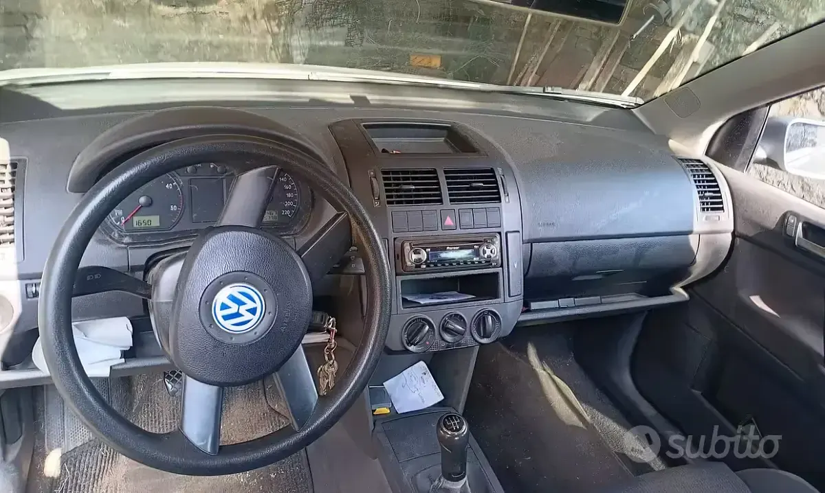Usata VW Polo 75 CV (55 kW) 2002 Grigio Berlina