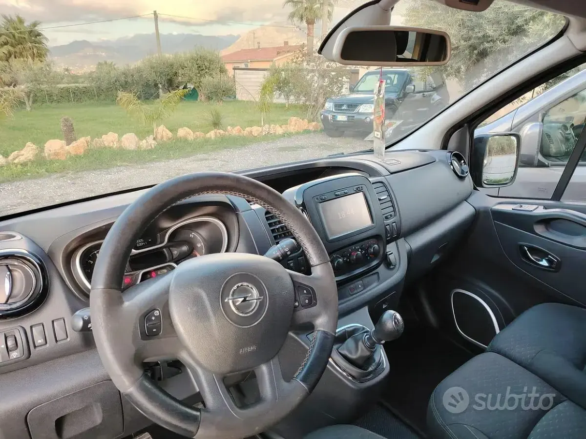 Usata Opel Vivaro-e Combi 145 CV (106 kW) 2019 Monovolume