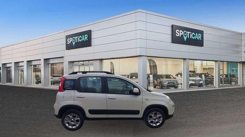 Usata Fiat Panda Trekking 95 CV (69 kW) 2016 Beige Berlina