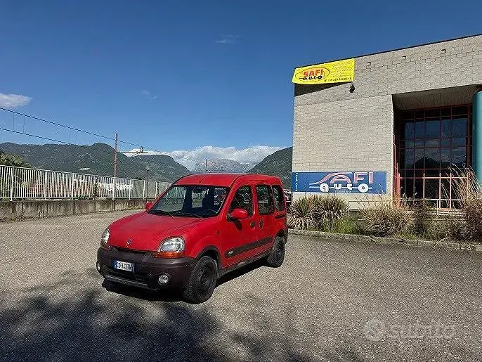 Usado Renault Kangoo Authentique 82 CV (60 kW) 2003 Rojo Monovolumen