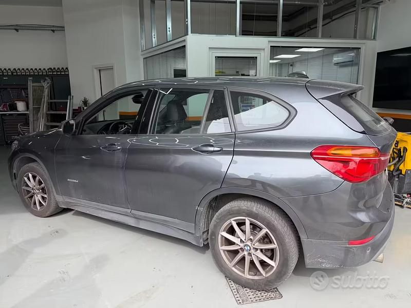 Usado BMW X1 150 CV (110 kW) 2016 Gris SUV