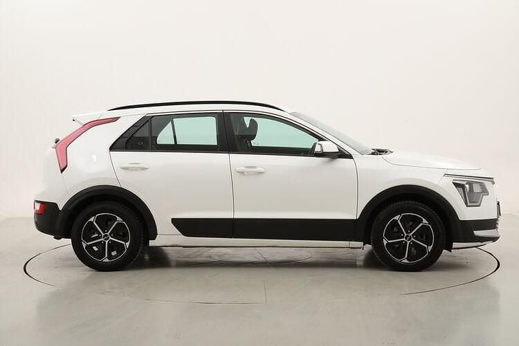 Begagnad Kia Niro 141 HK (103 kW) 2023 SUV