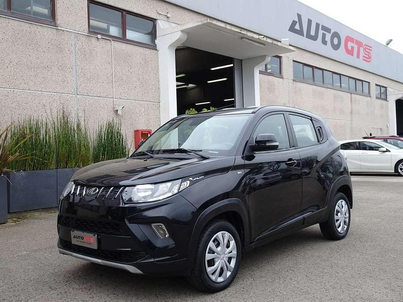 Usata Mahindra KUV100 87 CV (63 kW) 2020 Nero SUV