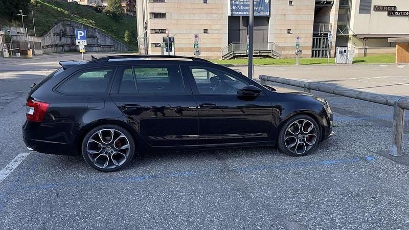 Usata 2016 Skoda Octavia RS Station wagon | 15.000 € (Cara) - Immagine 1/4